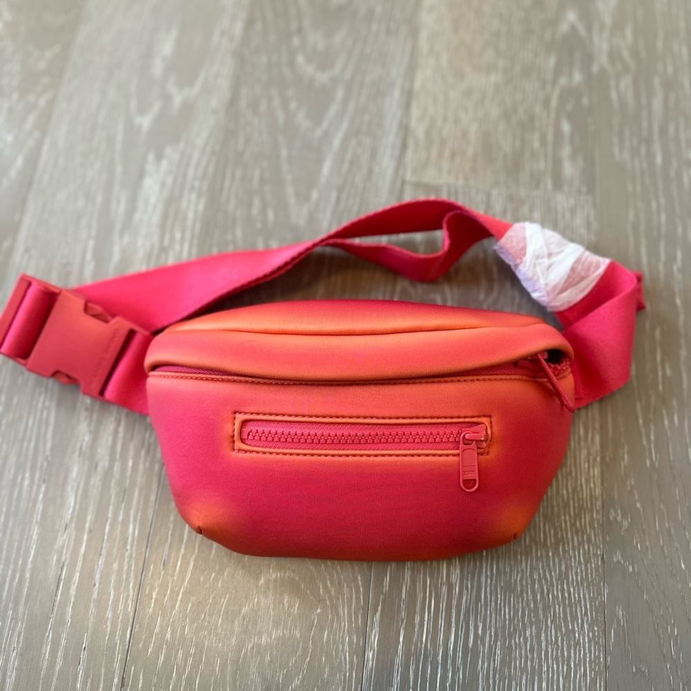 NWT DAGNE DOVER BELT BAG